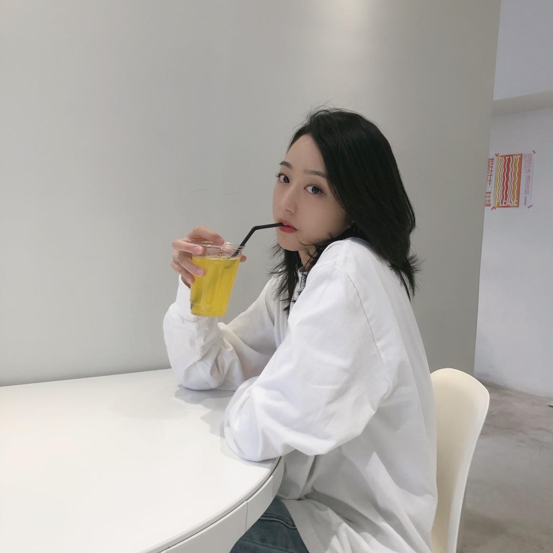 福福五分钟没吃饭了