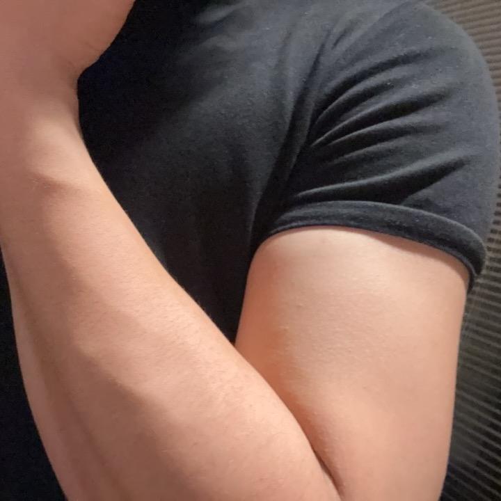 海棠宾馆游泳健身王杰