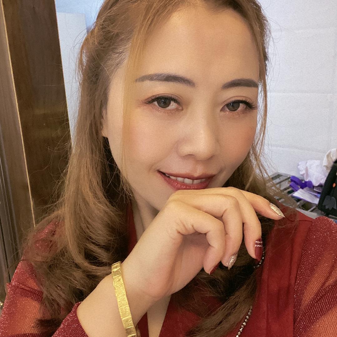 跑调妹🎤早上七点开播，诚信交友，大号