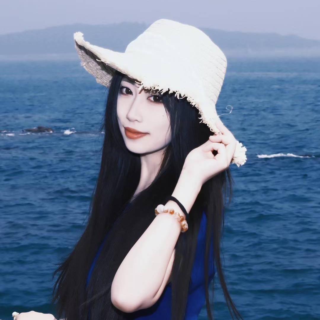 爱穿搭的陈伊伊👗🧢