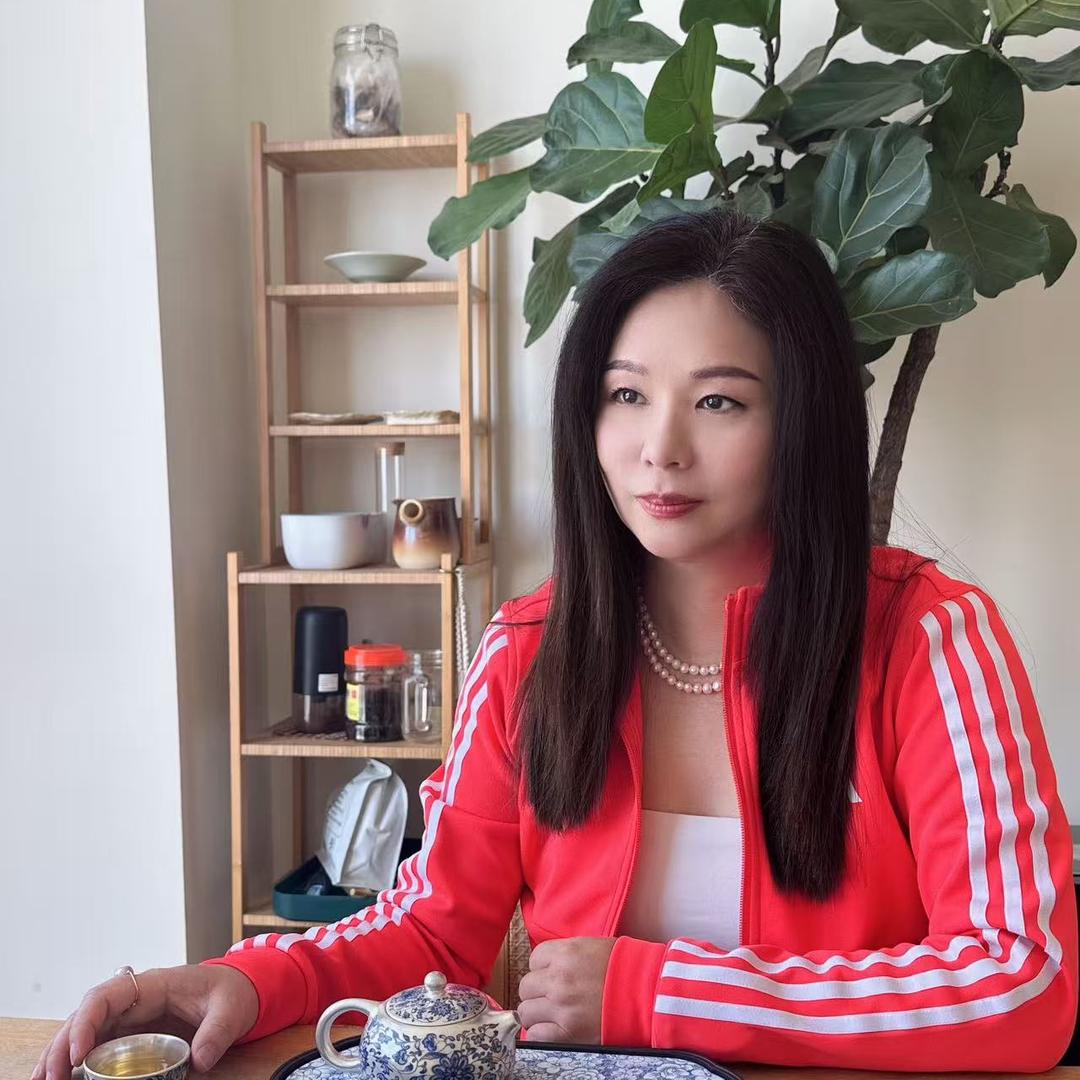 杭州临平璞斓阁服饰店