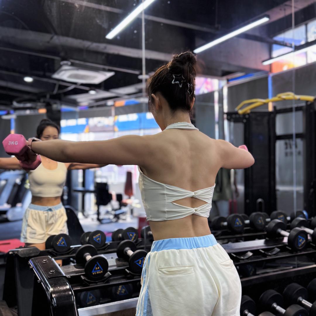 亚妮妮妮🩵劲体