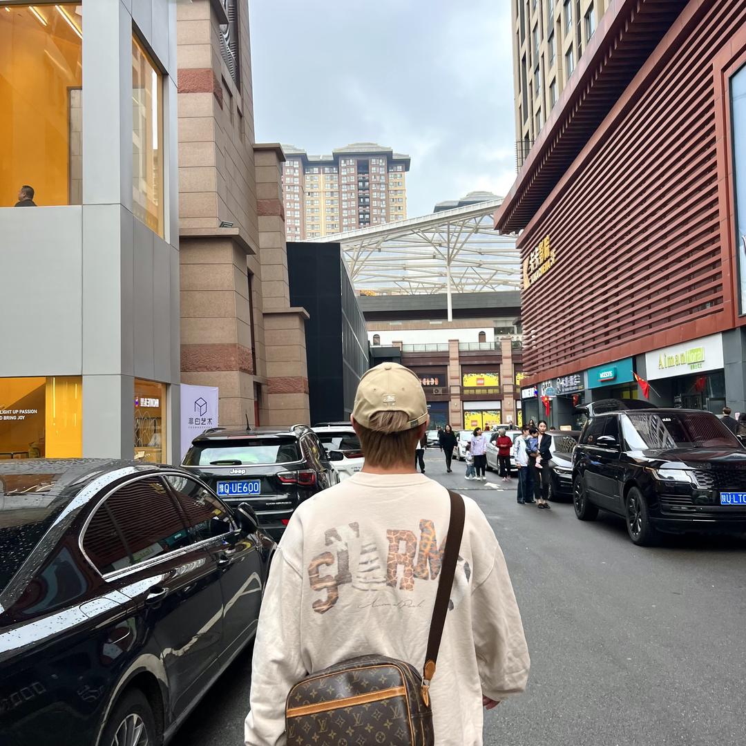 西安男发大神-万森亮亮