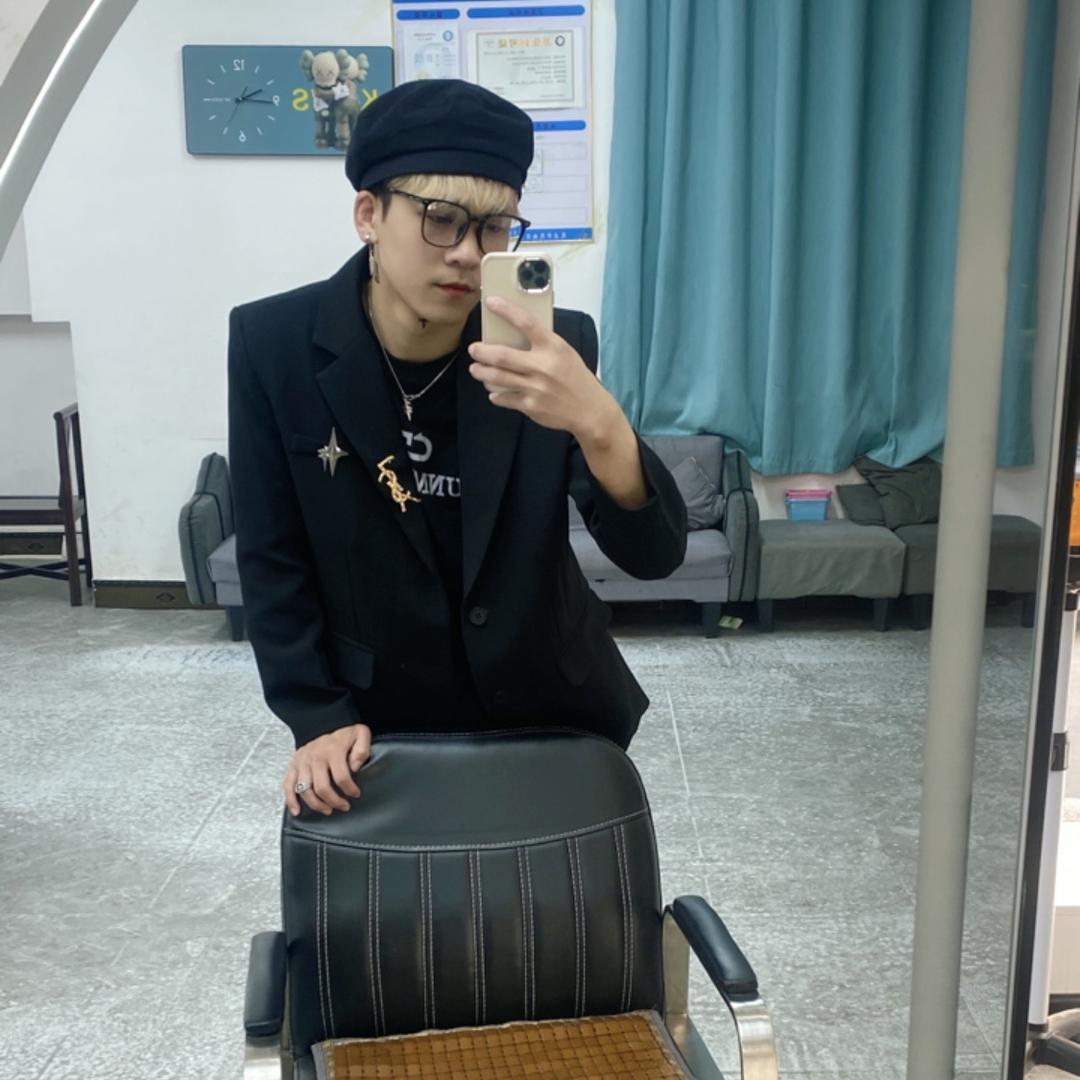 阿文在剪发