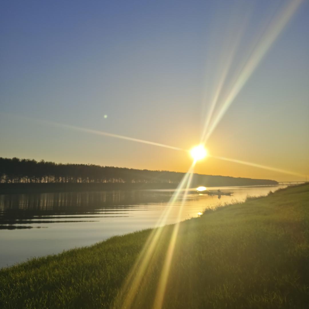 我在人间贩卖快乐