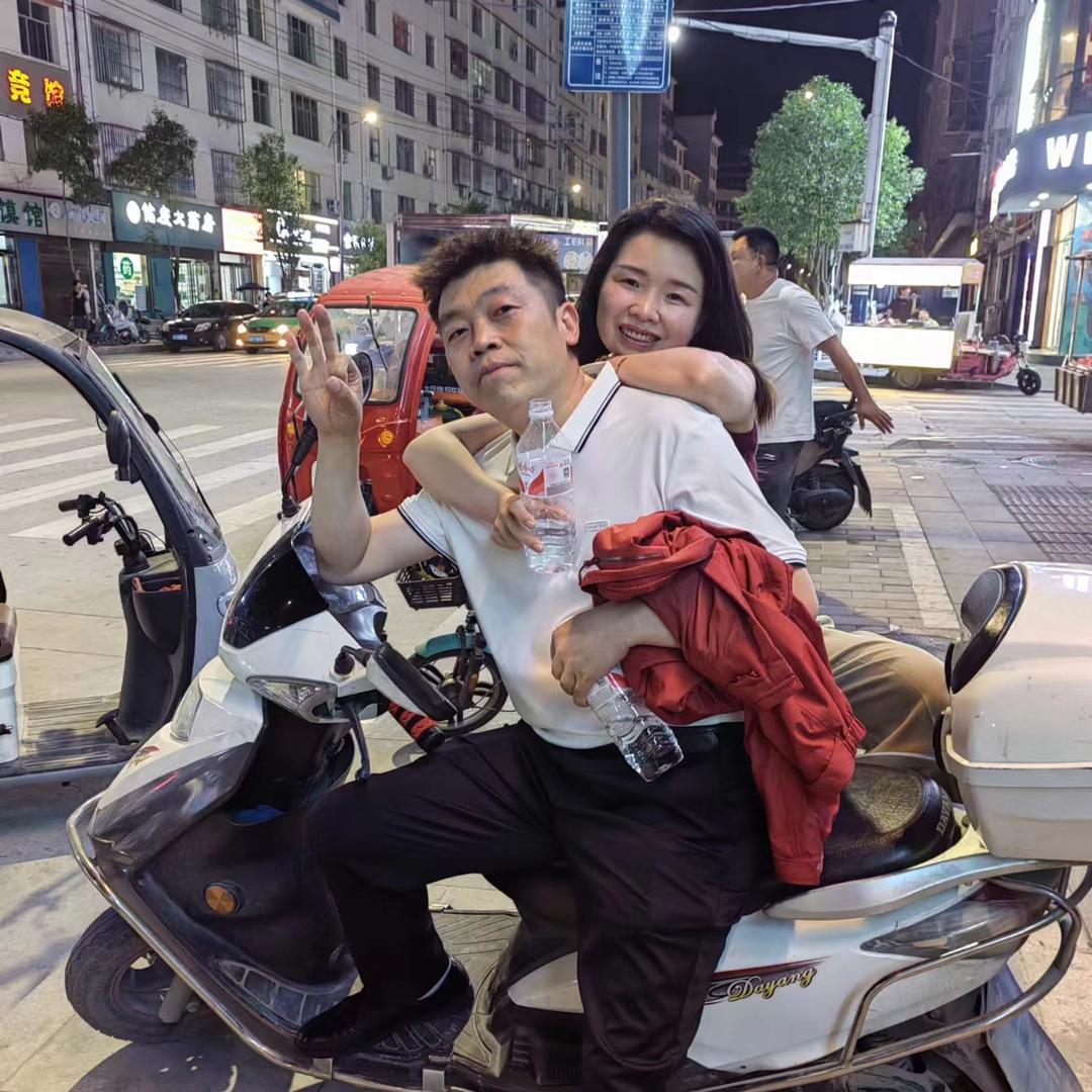 牛背梁平哥