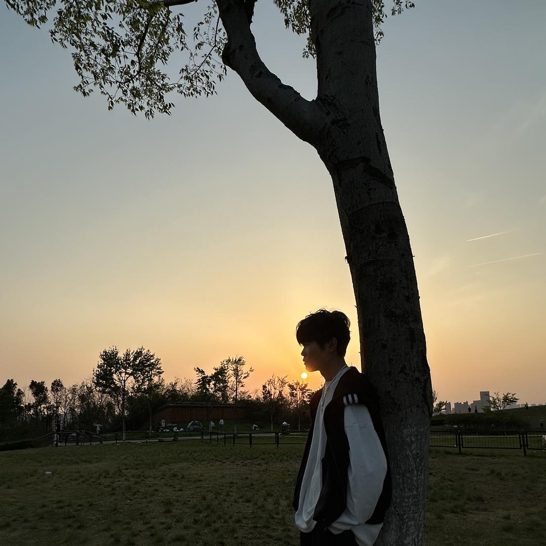 周周专注潮色接发