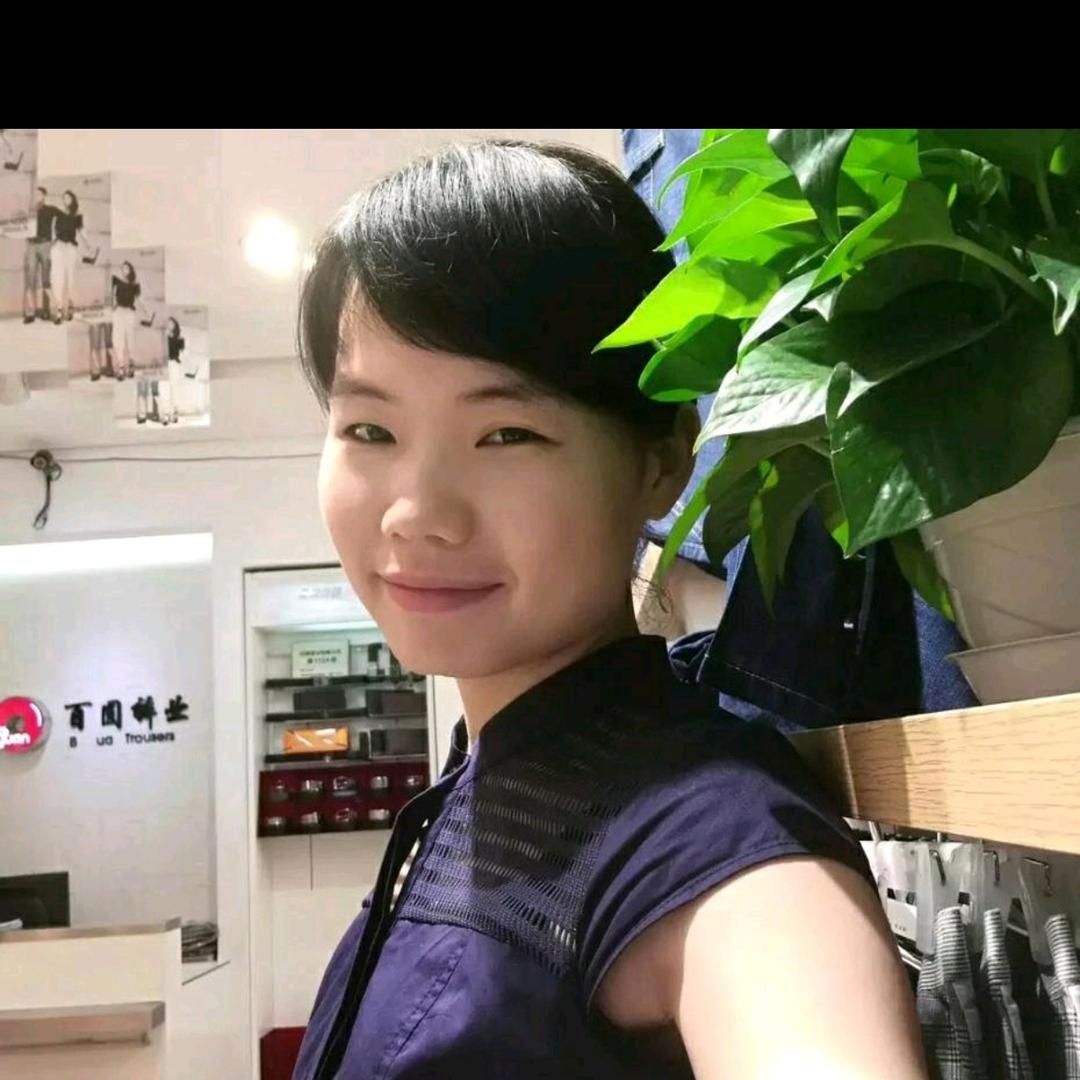 四平电器吾悦广场店小车