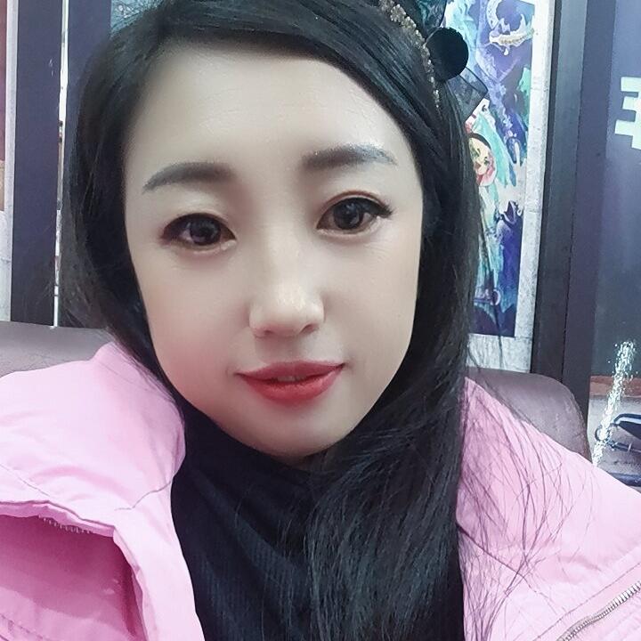 卖手机的小甜甜