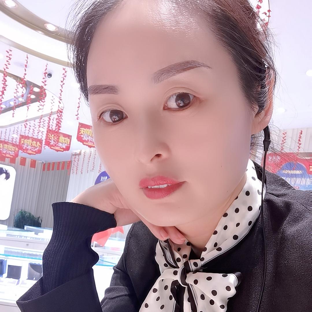万盛珠宝李佳兰