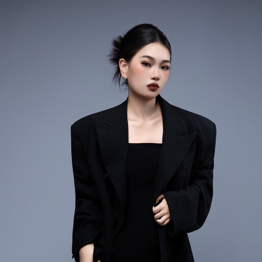 金秋创影化妆培训学校CC老师