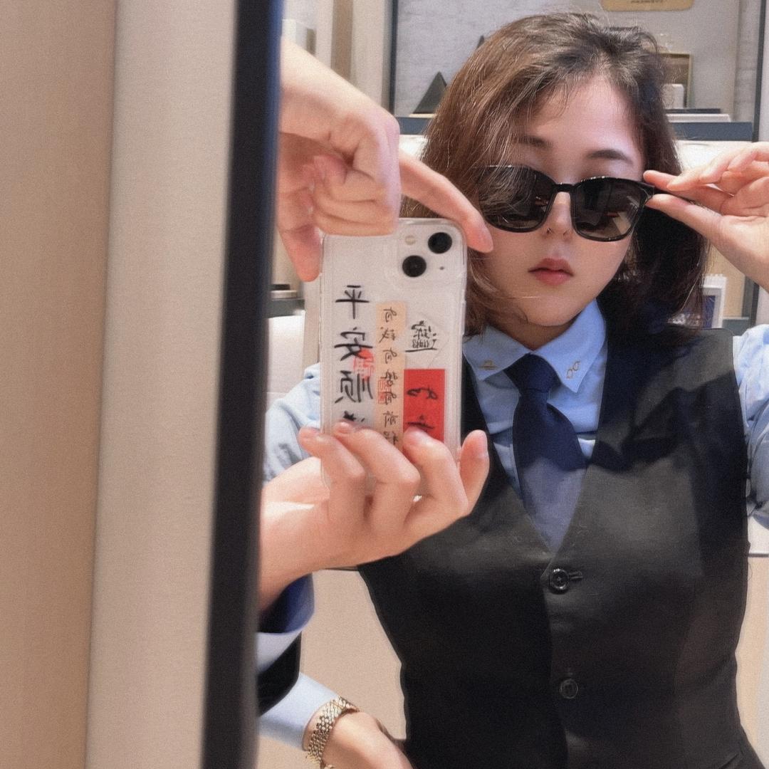 博士眼镜～小王姐姐👧