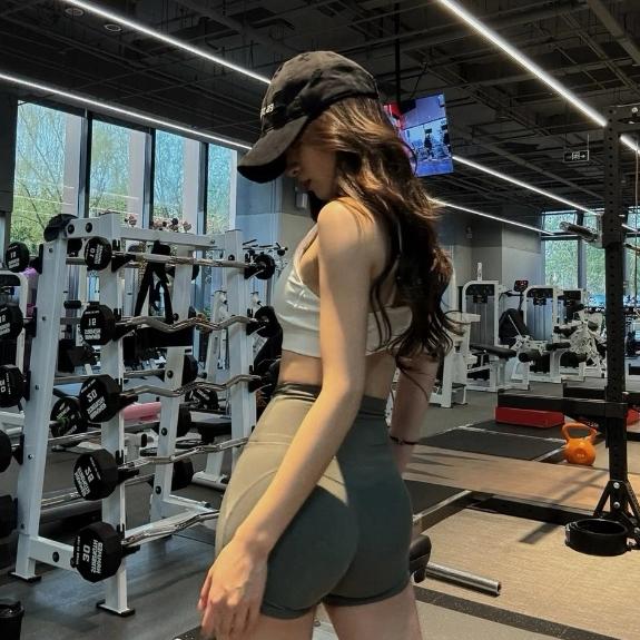 玩美引力女子馆~小助理