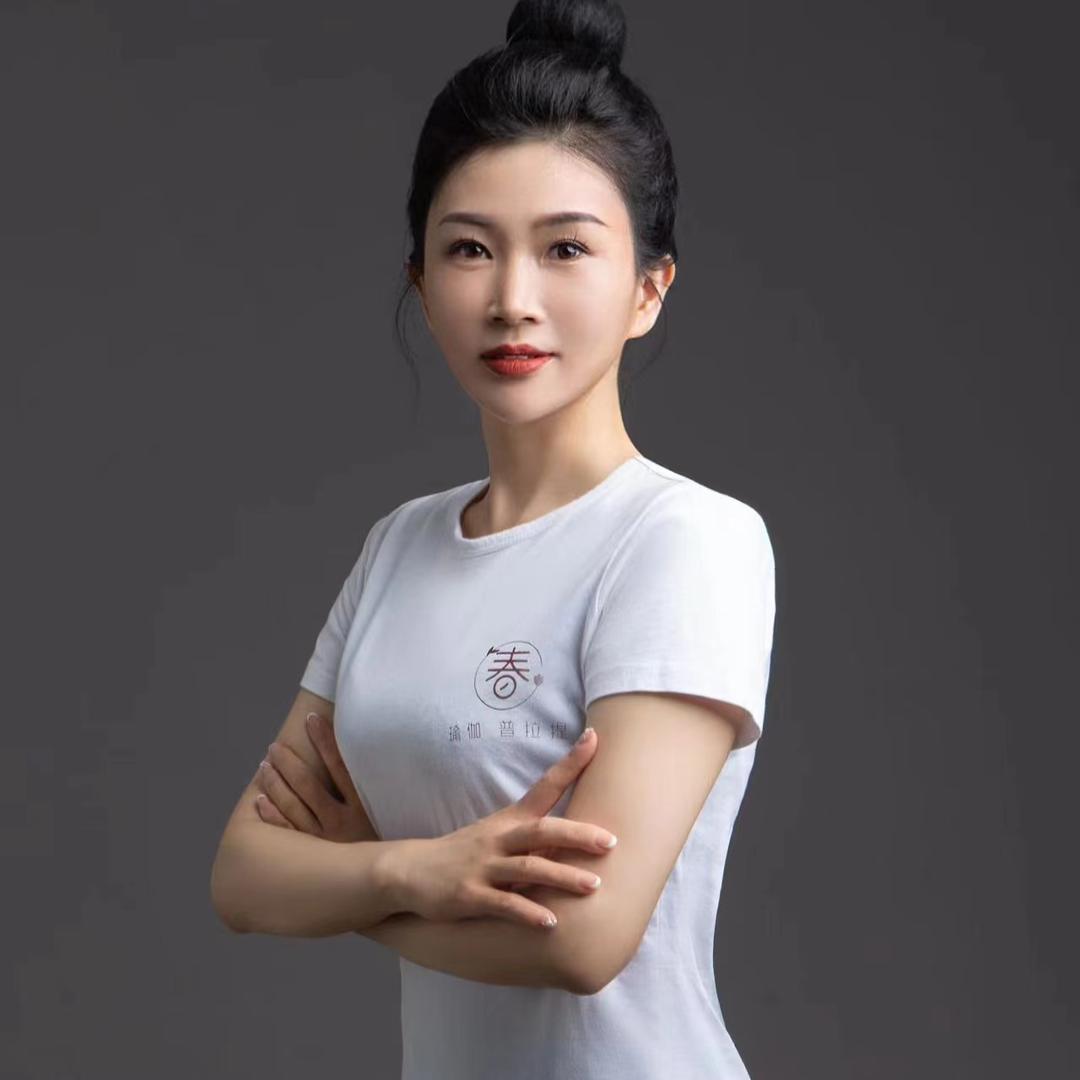 春瑜伽娜娜老师
