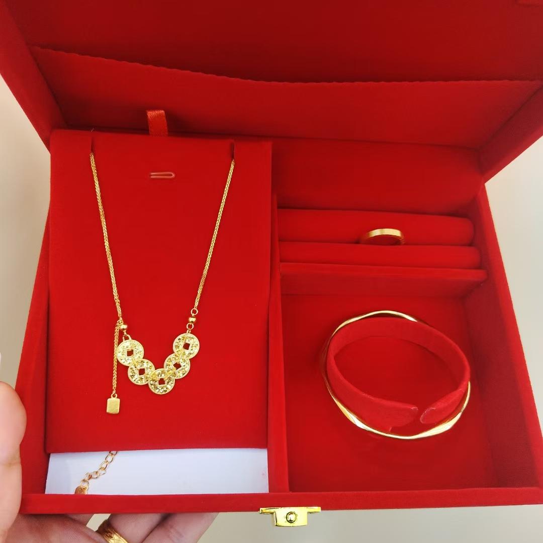 永善小胡爱心珠宝姐姐