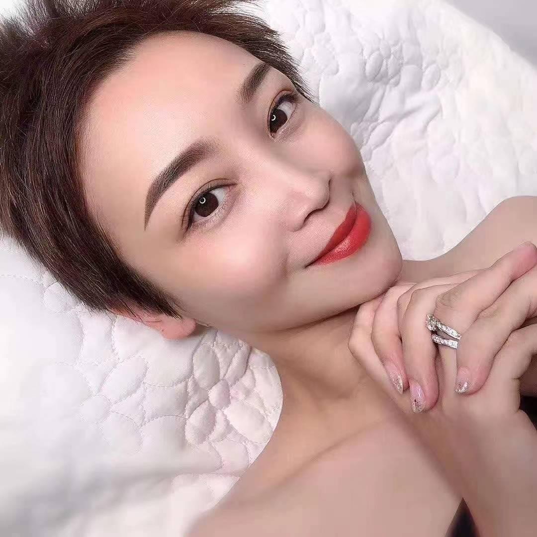 快乐的凡凡