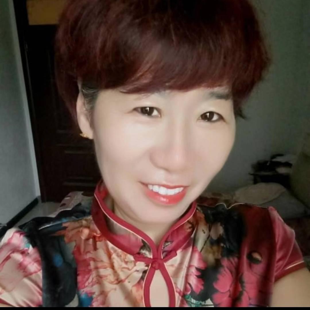 英姐爱健身。