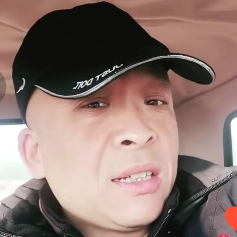 高兴在家练