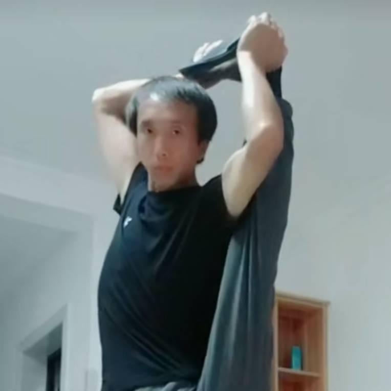 爱锻炼的二哥