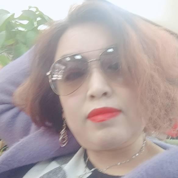 外贸服饰刘女士