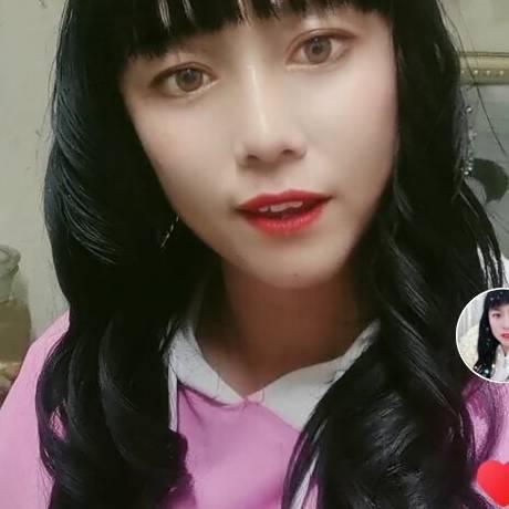 谭玉晶收玉米杂粮