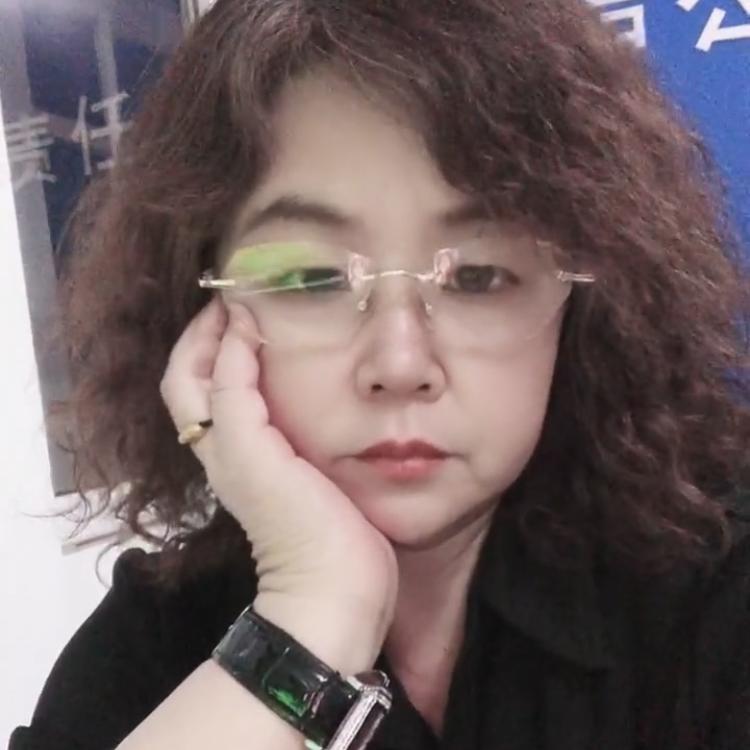 红衣老太婆