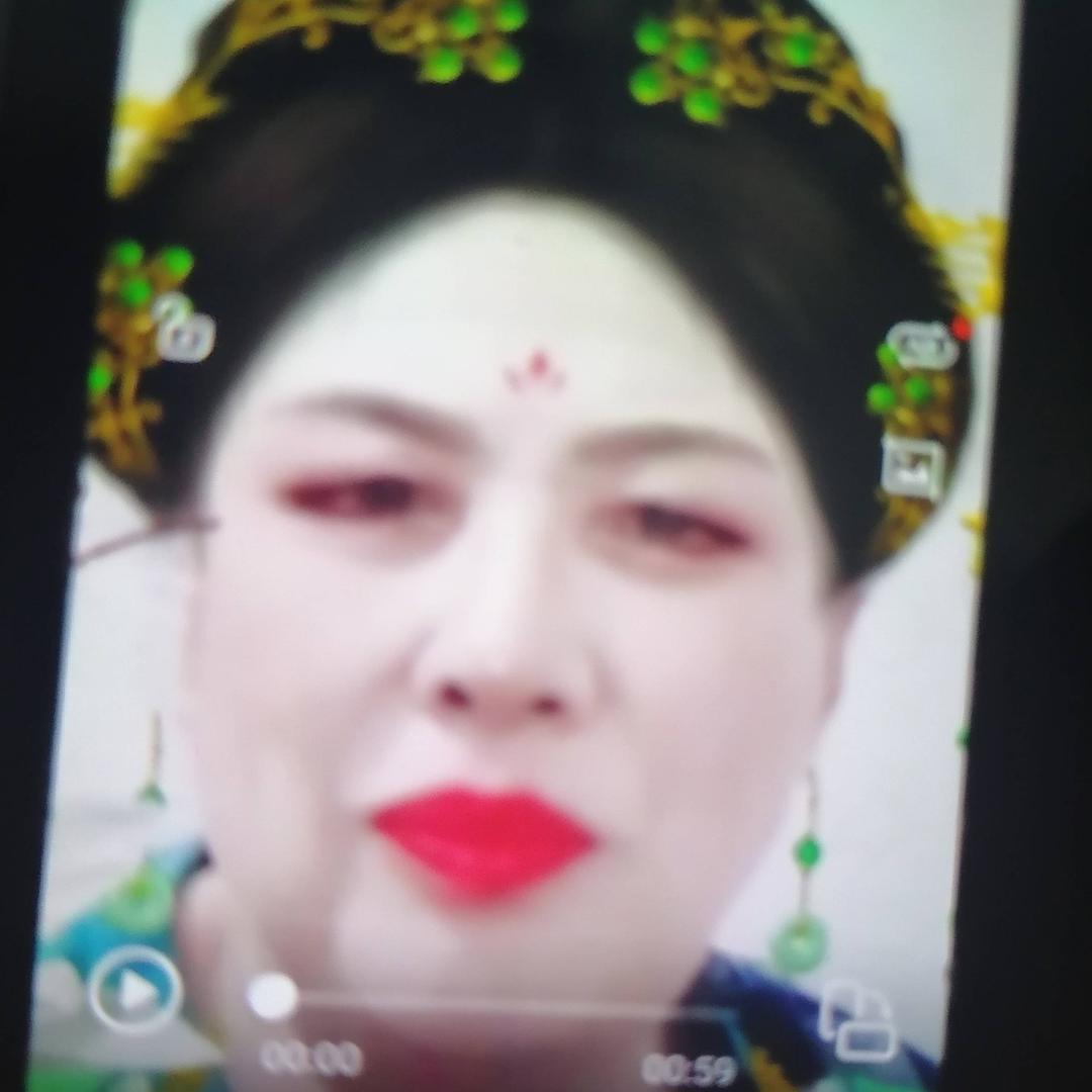 冯玉琴。