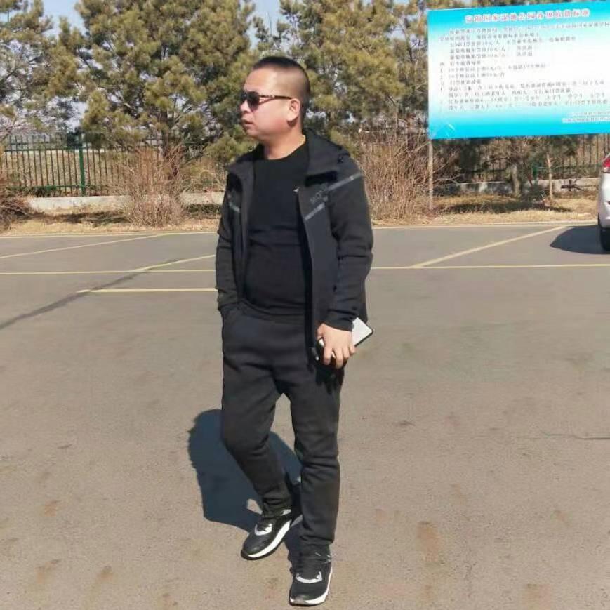 美滋滋的