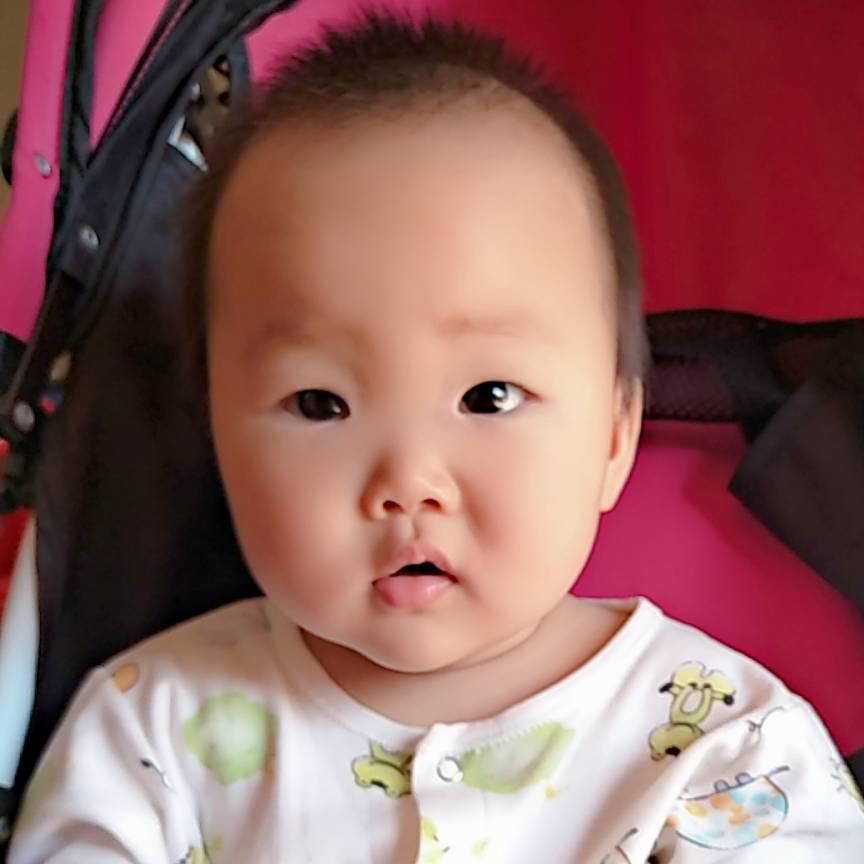 小小$_$依依