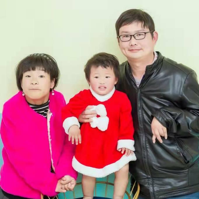 相爱一对夫妻