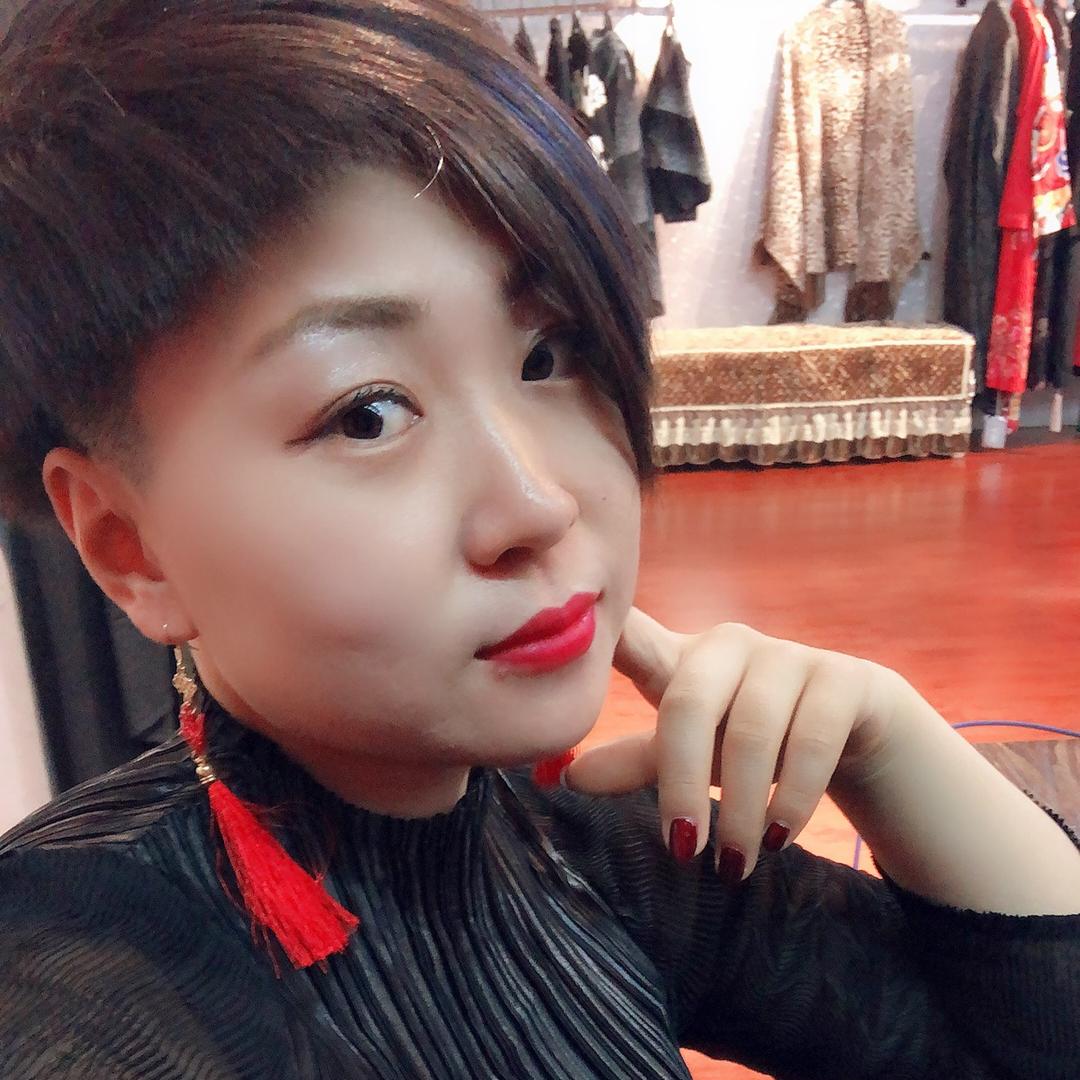 美美衣橱服饰店