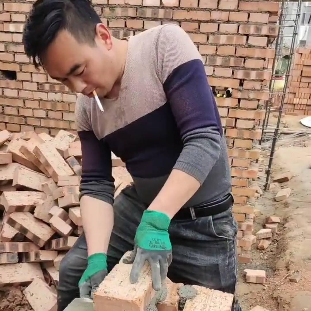 厚德载物 堆山