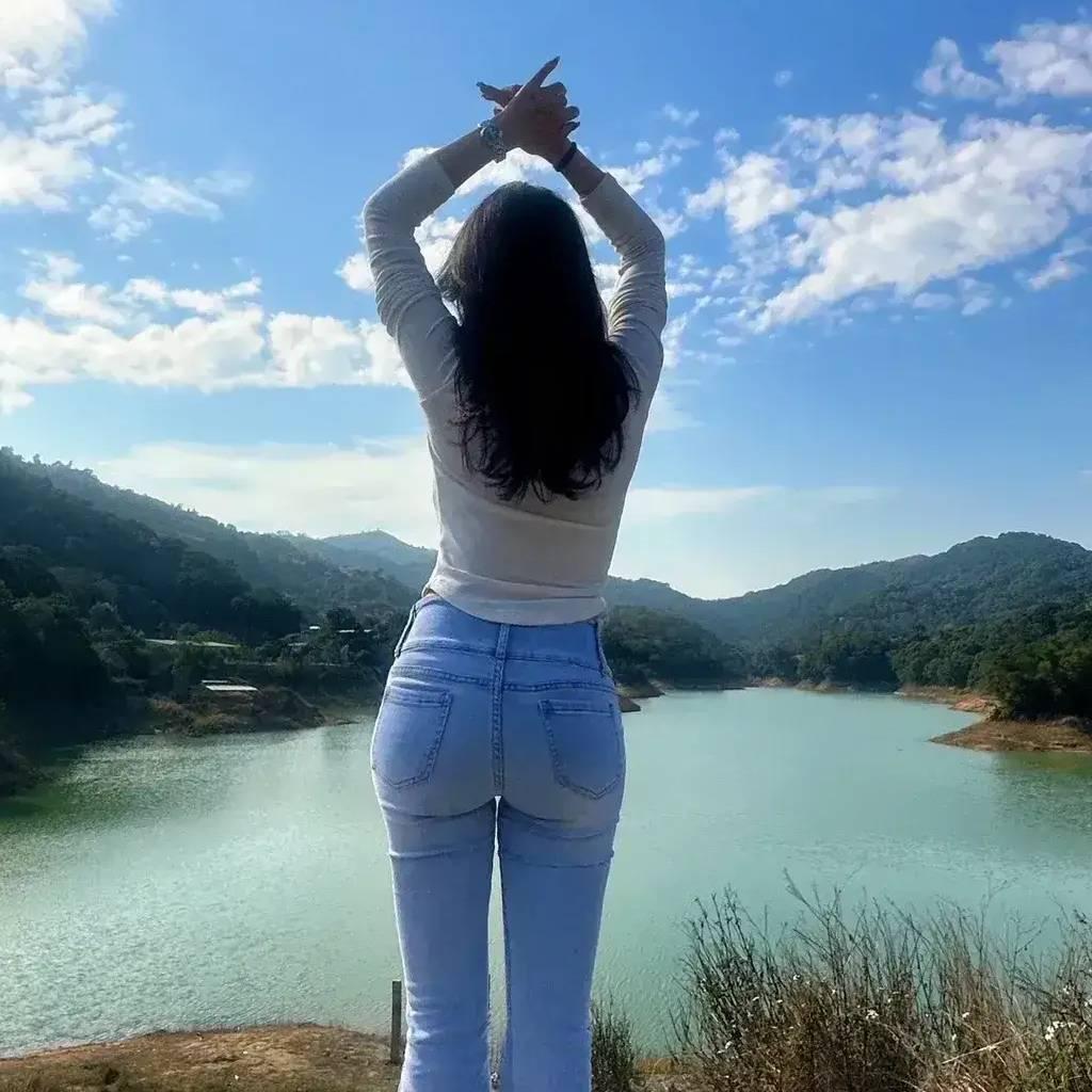 很开放的