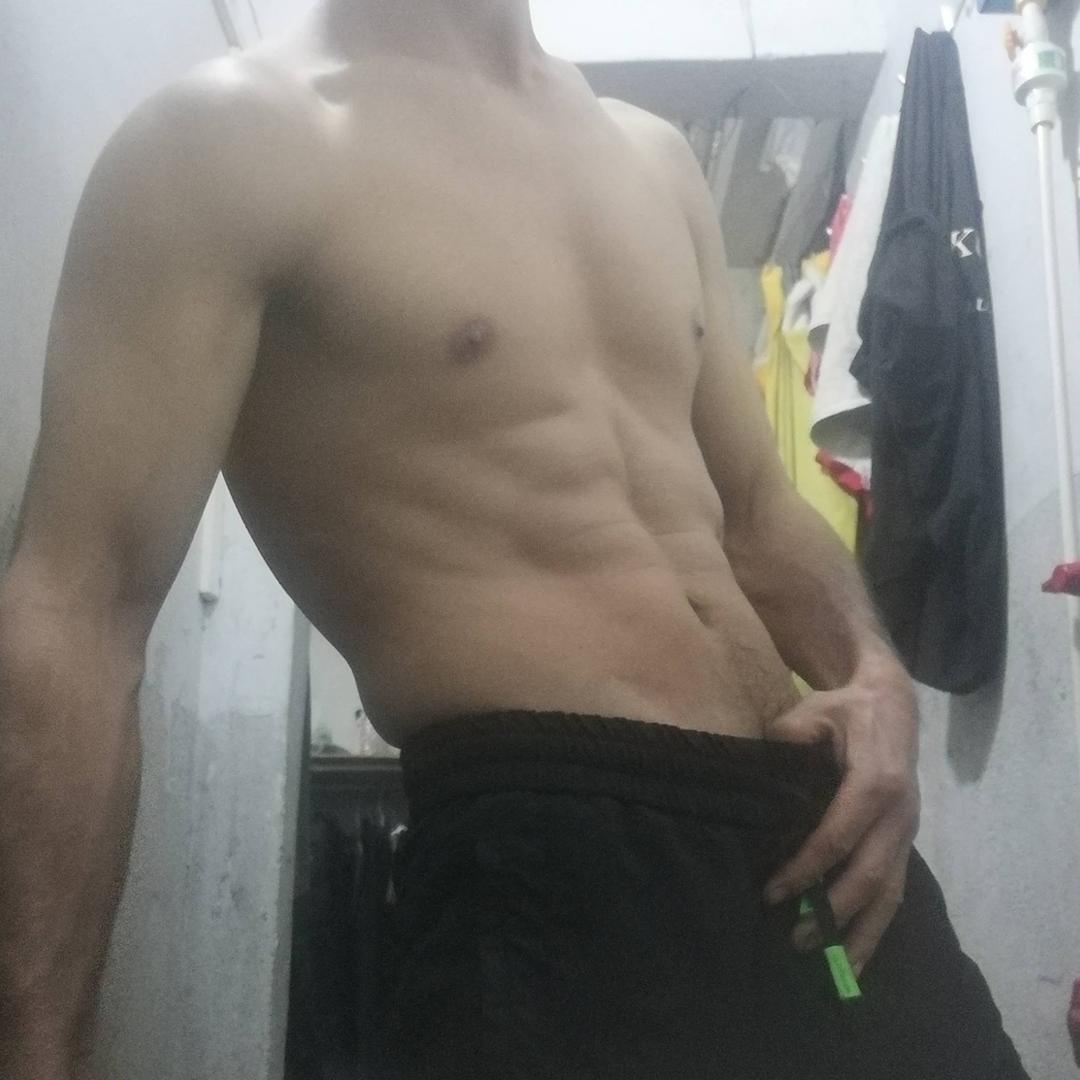 八零年的猴哥爱健身