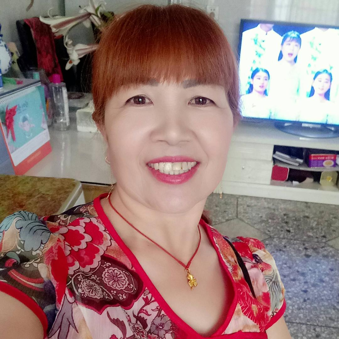 幸福一家人红远时装店