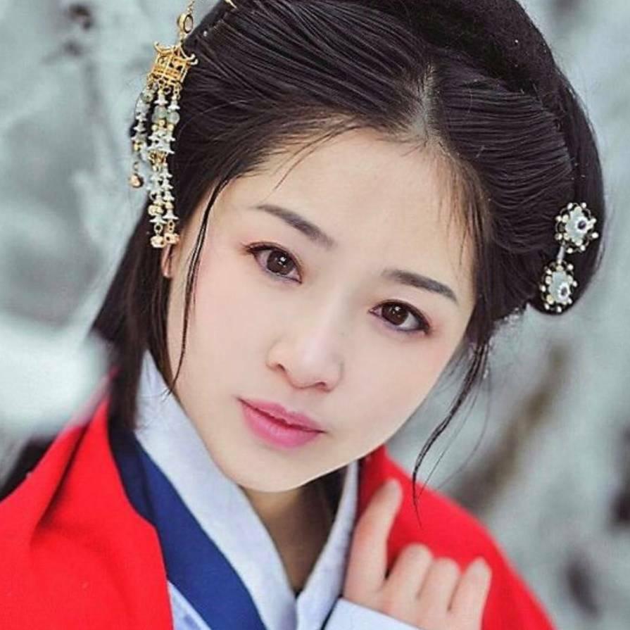 伊韵轩北红玛瑙