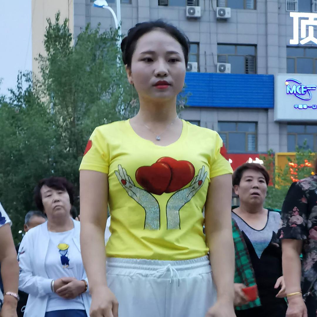 广舞张树国