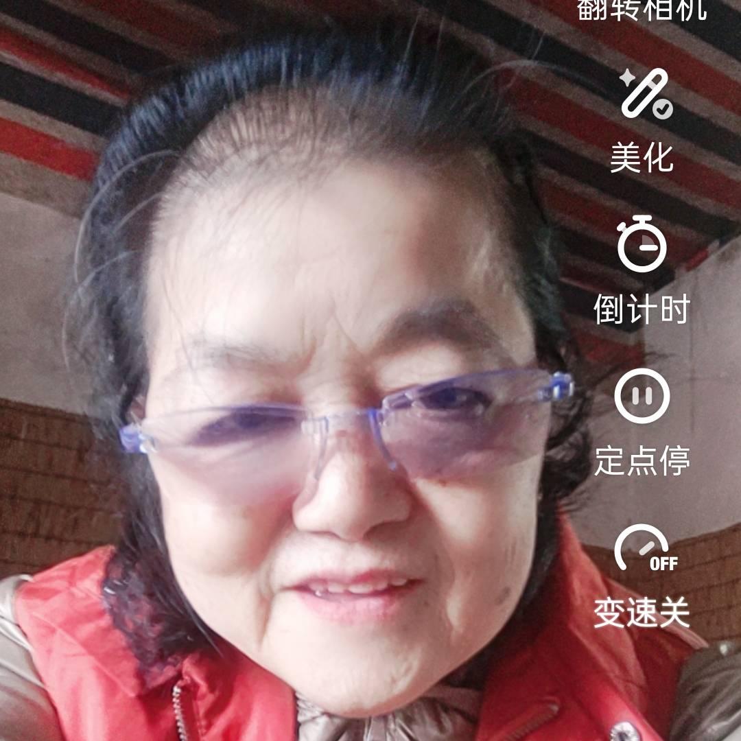 开心的我