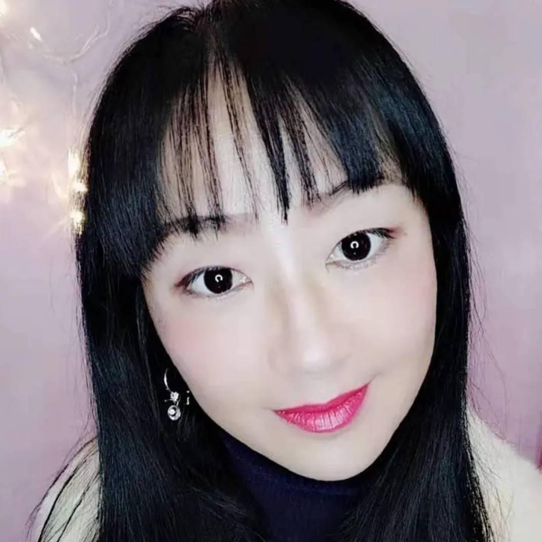 🌸媛媛🌸✈️爱笑