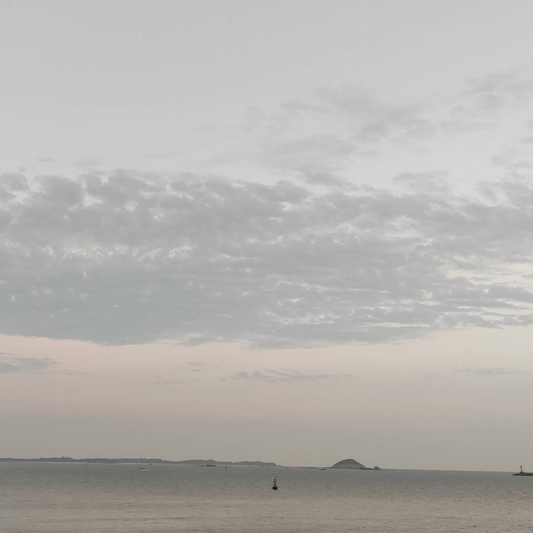 海天一色 、