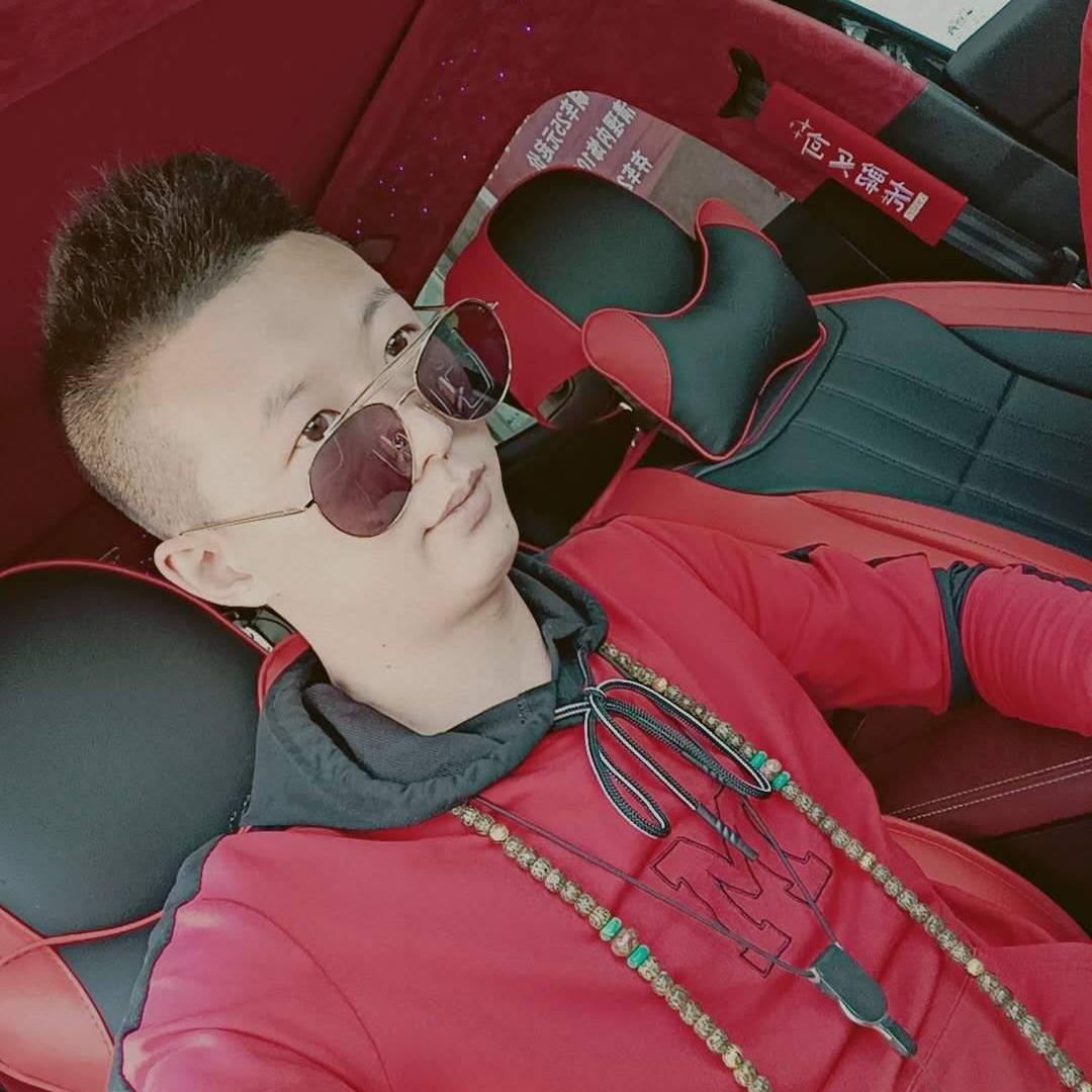 我叫~谷小偉✔、