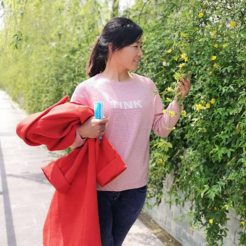 爱笑的农村妹