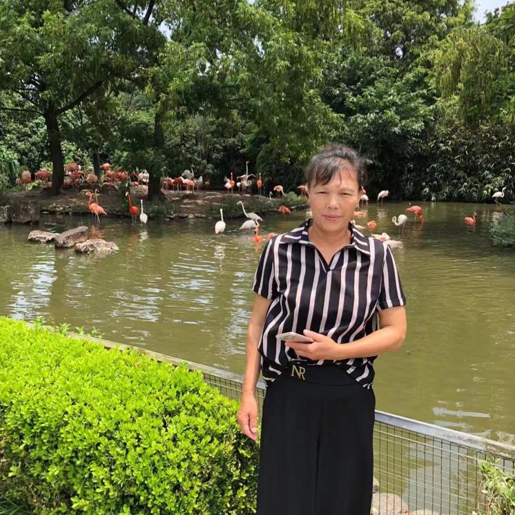 两个姑娘的妈妈