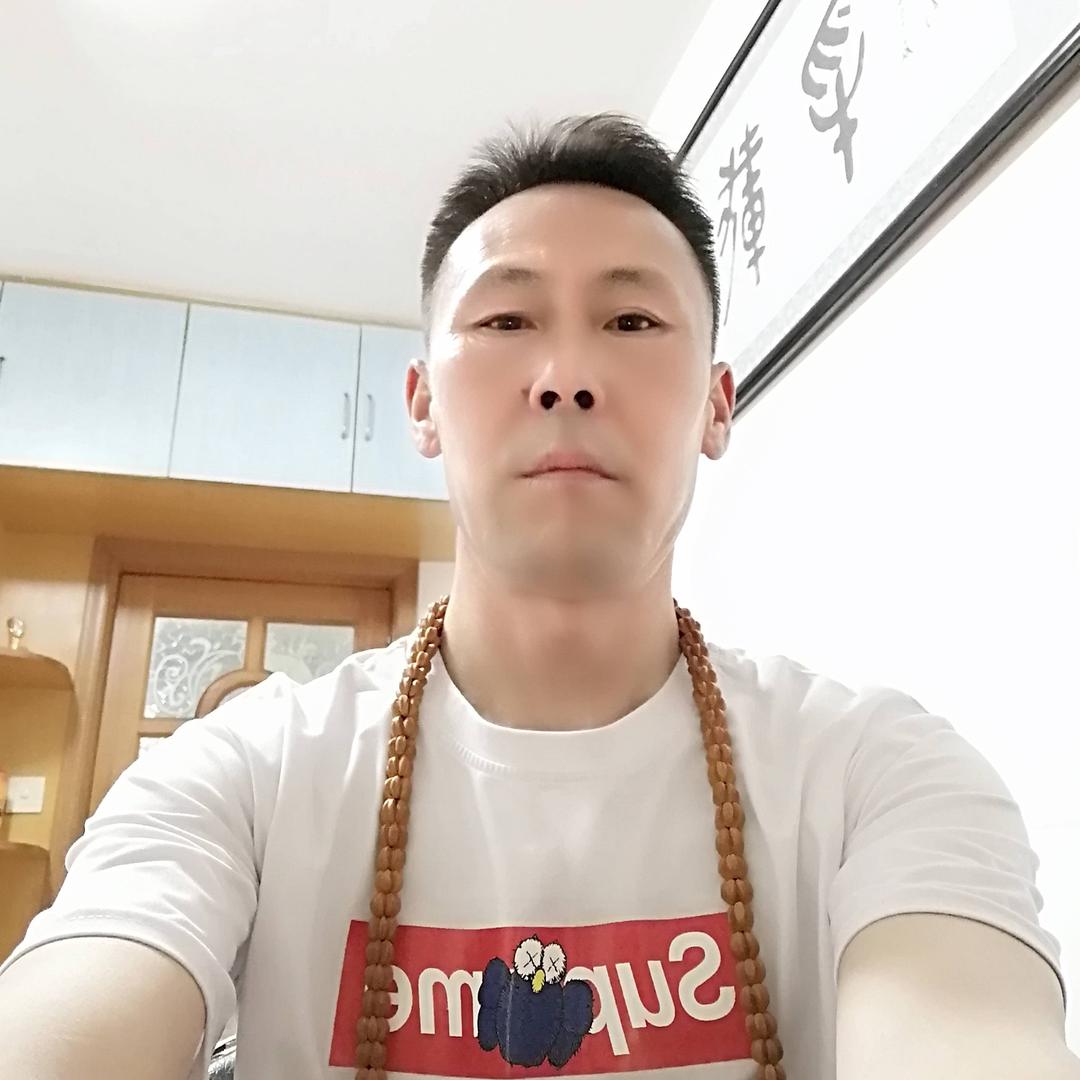 关注宝东