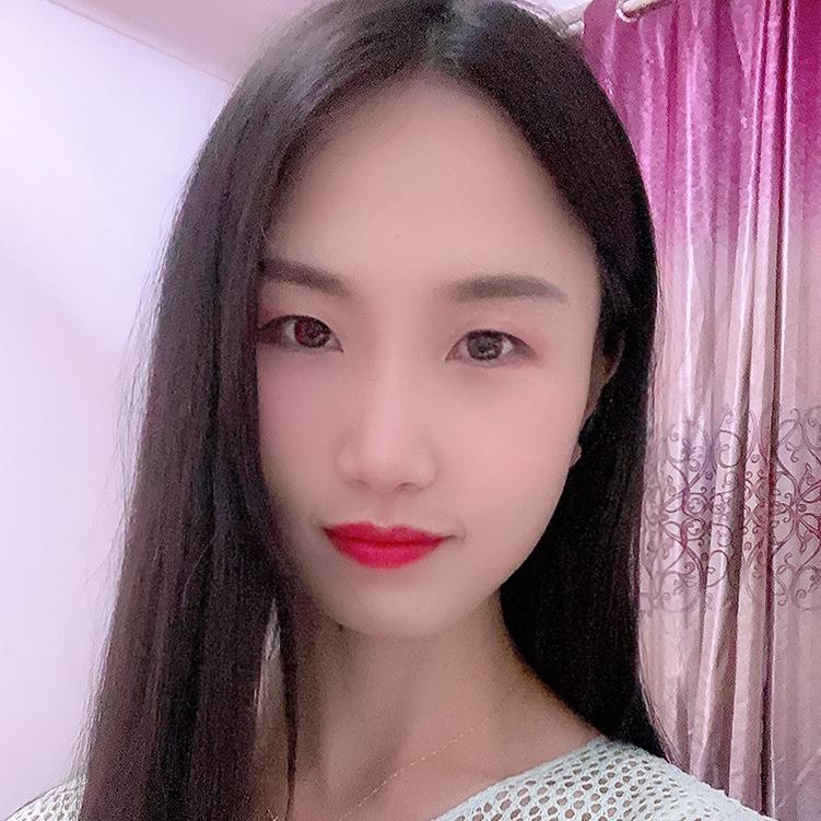 开卡车的 艳儿