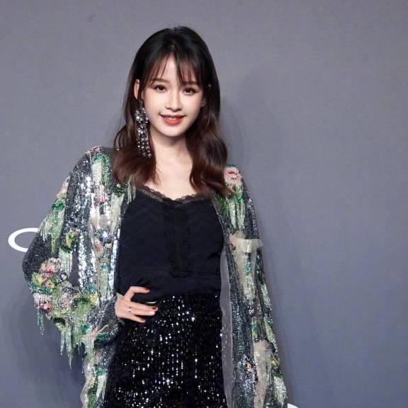 雾里看花花不清