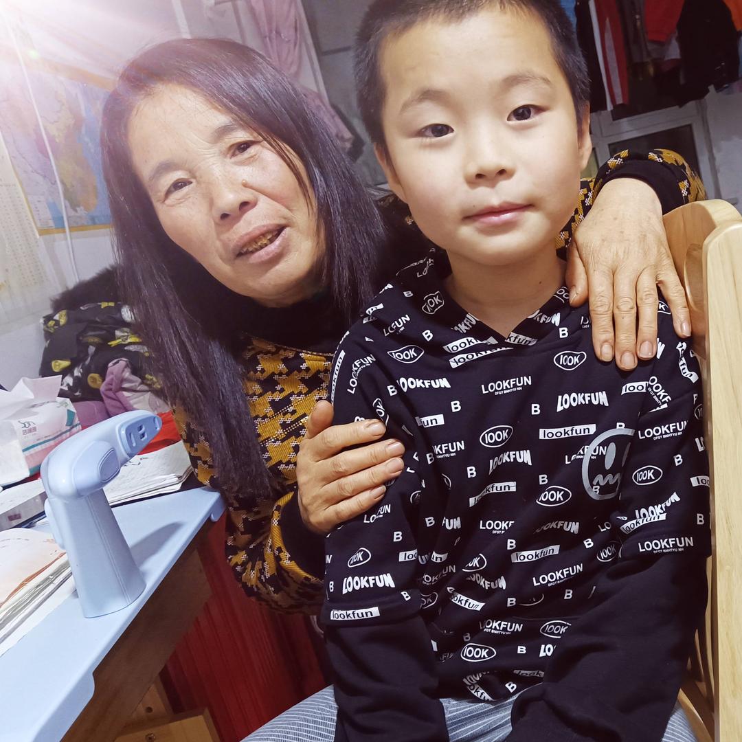 尹忠波apiw
