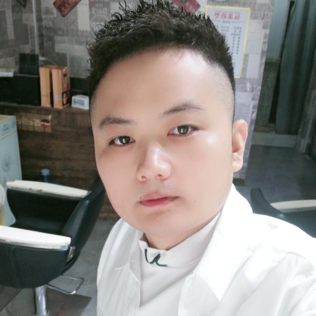 玩美造型主理人