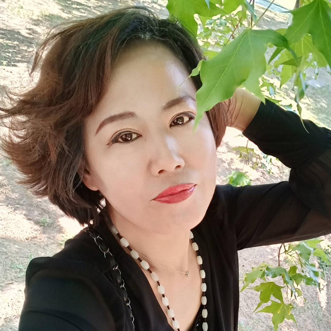 英子