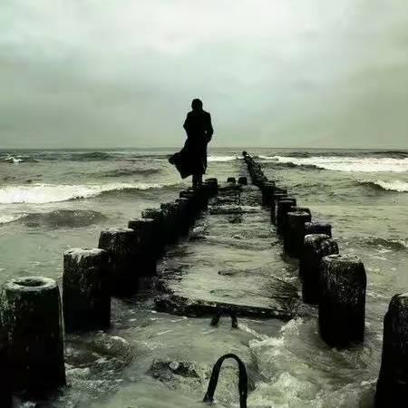 →_→右右阿←_←